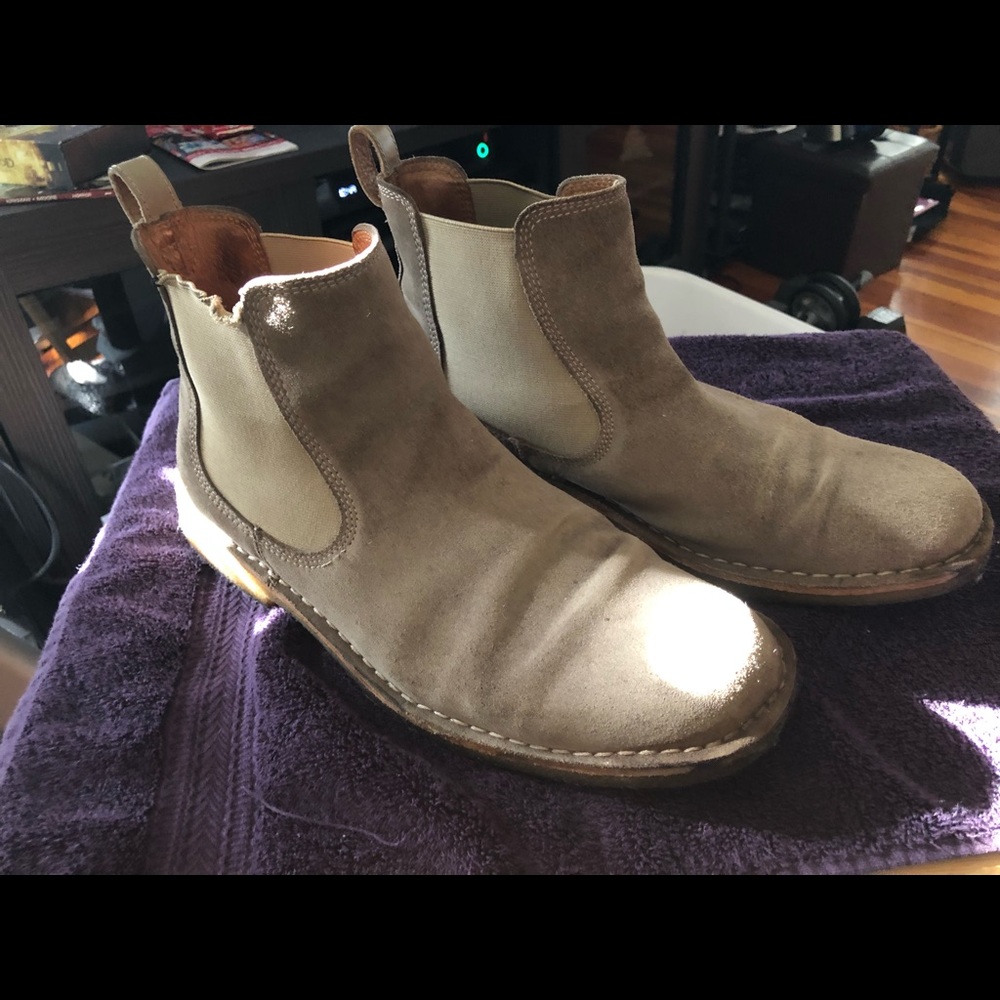 Chelsea boots